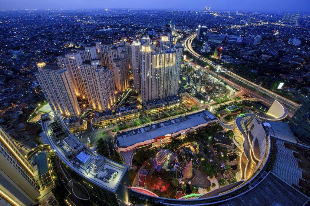 Super Oyo 91535 J&b Tomang Hotel Jakarta